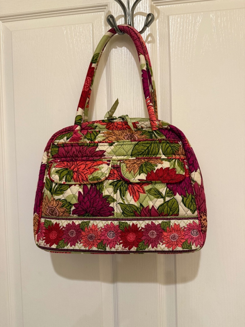Hello Dahlia Vera Bradley Bowler Bag